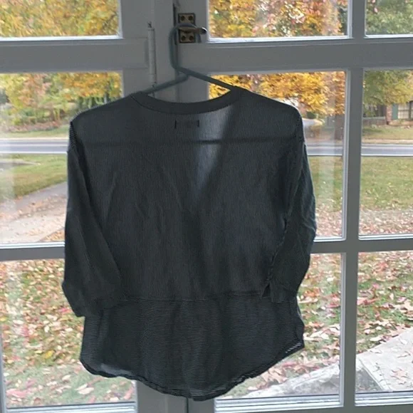 ❤️Madewell Blue & White Striped Luster Vneckline Top Shirt Size XSmall - Picture 8 of 8